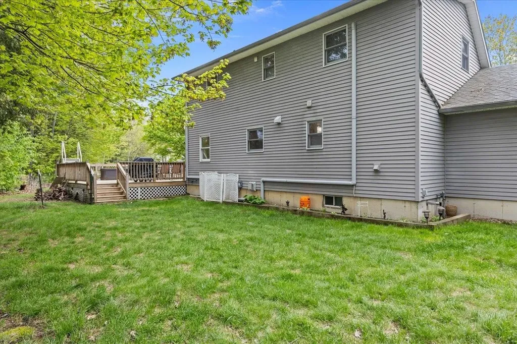 21 Butternut Court Essex VT 05452