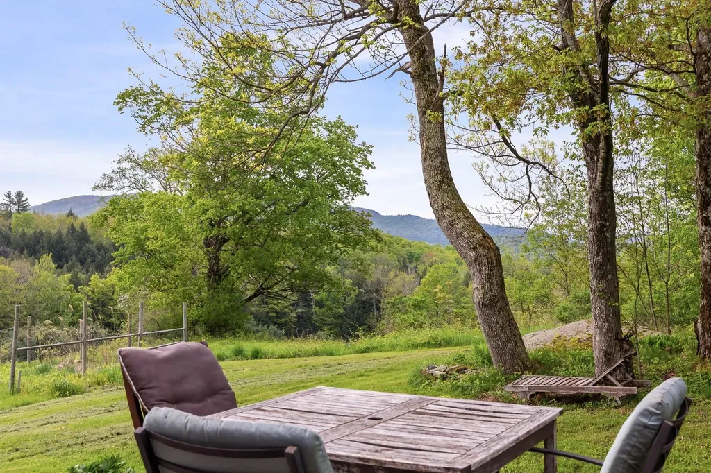 109 Schillhammer Road Jericho VT 05465