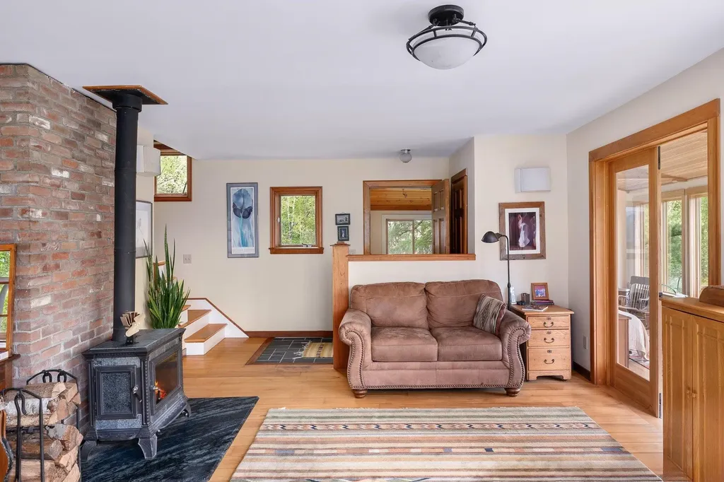 109 Schillhammer Road Jericho VT 05465
