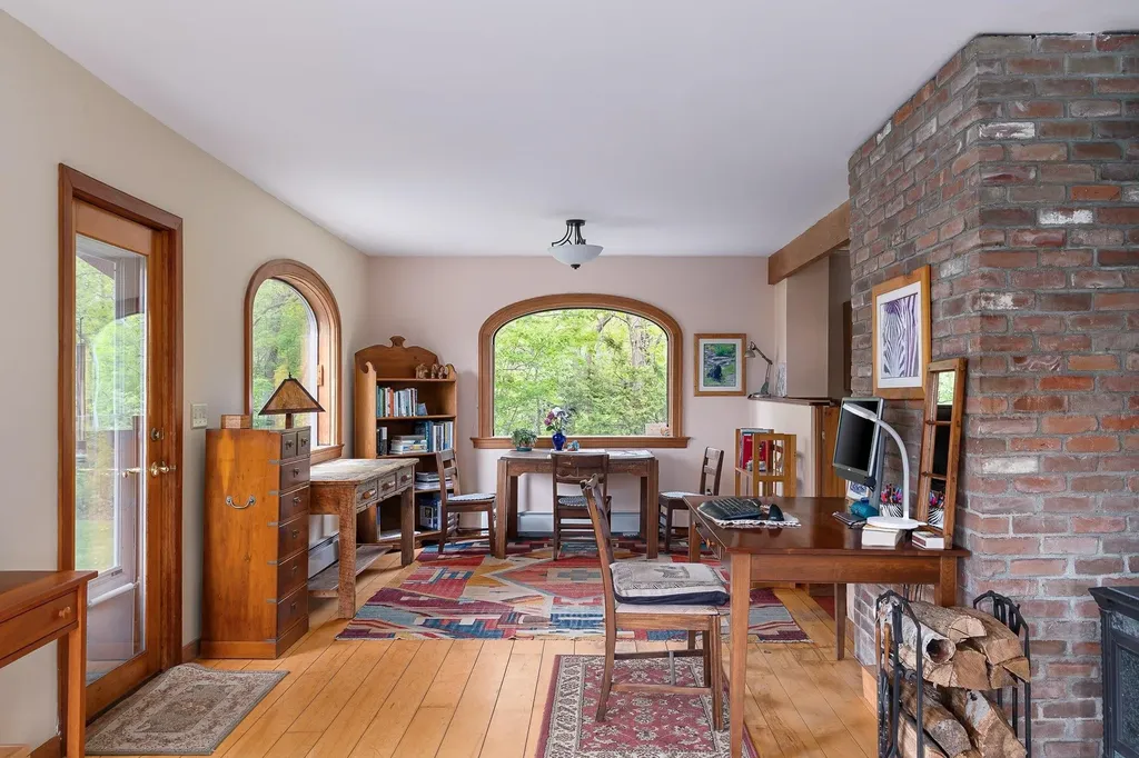 109 Schillhammer Road Jericho VT 05465