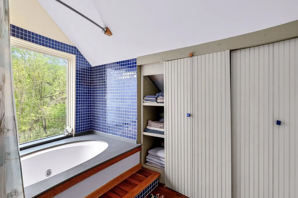 109 Schillhammer Road Jericho VT 05465