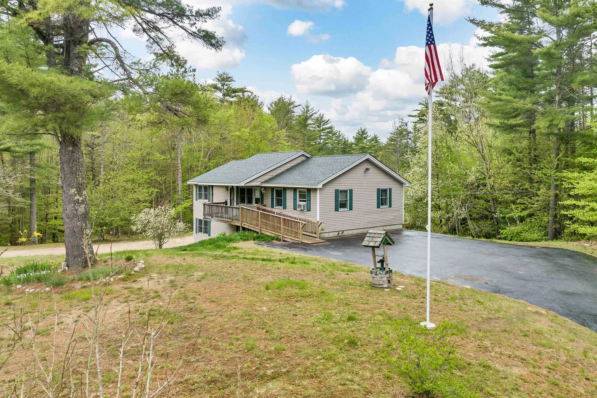 1 Friar Tuck Way Wolfeboro NH 03894