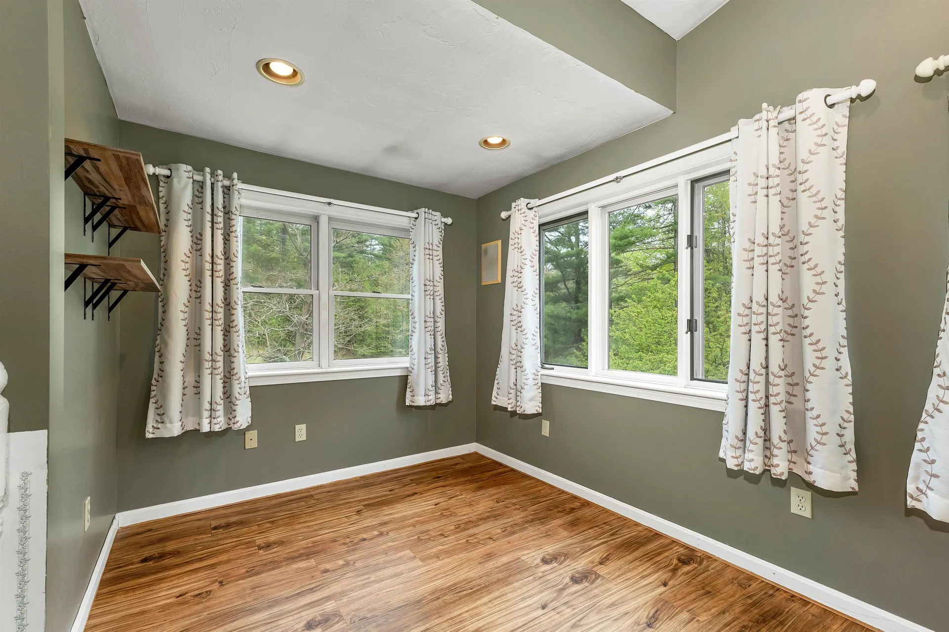 1 Friar Tuck Way Wolfeboro NH 03894