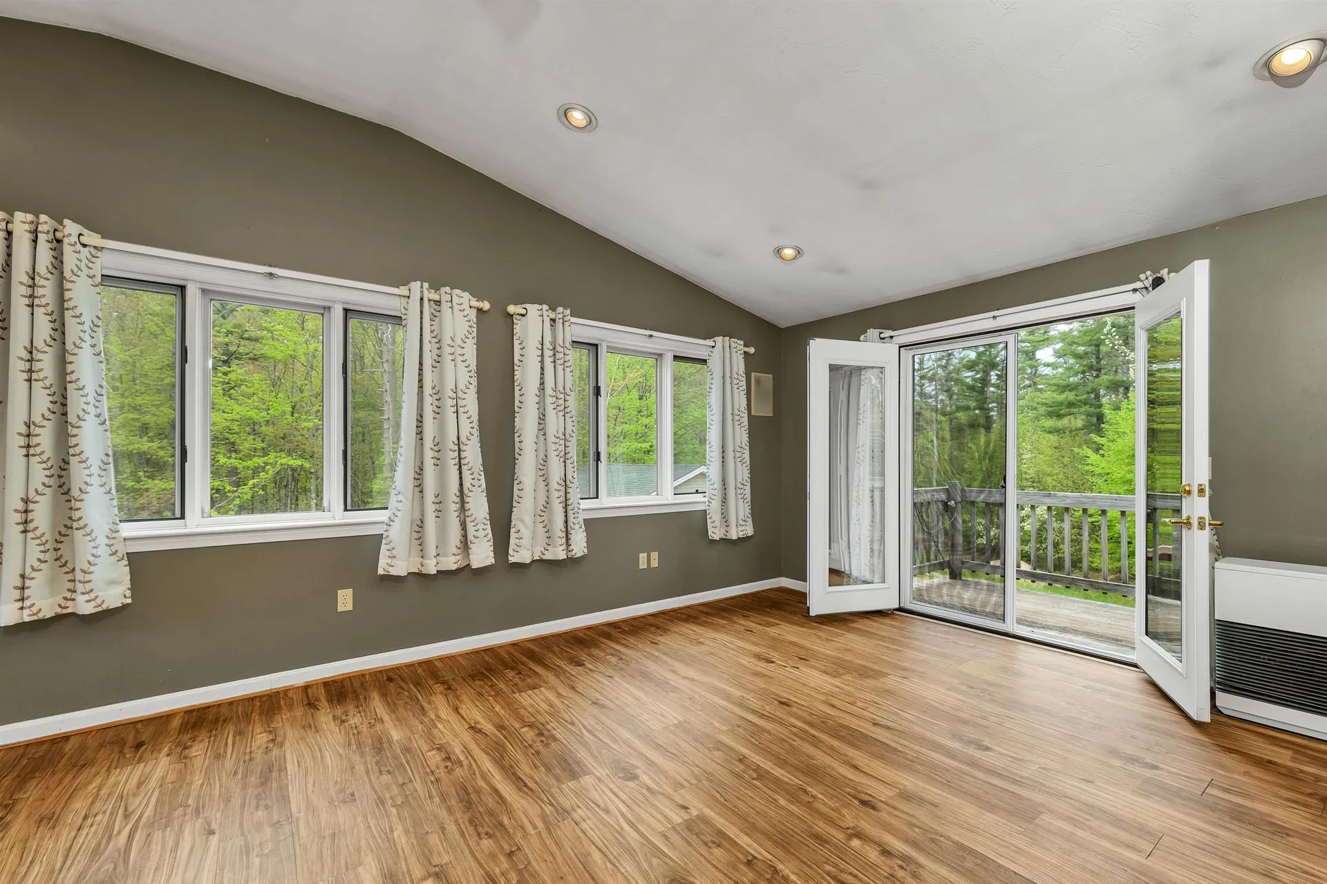 1 Friar Tuck Way Wolfeboro NH 03894