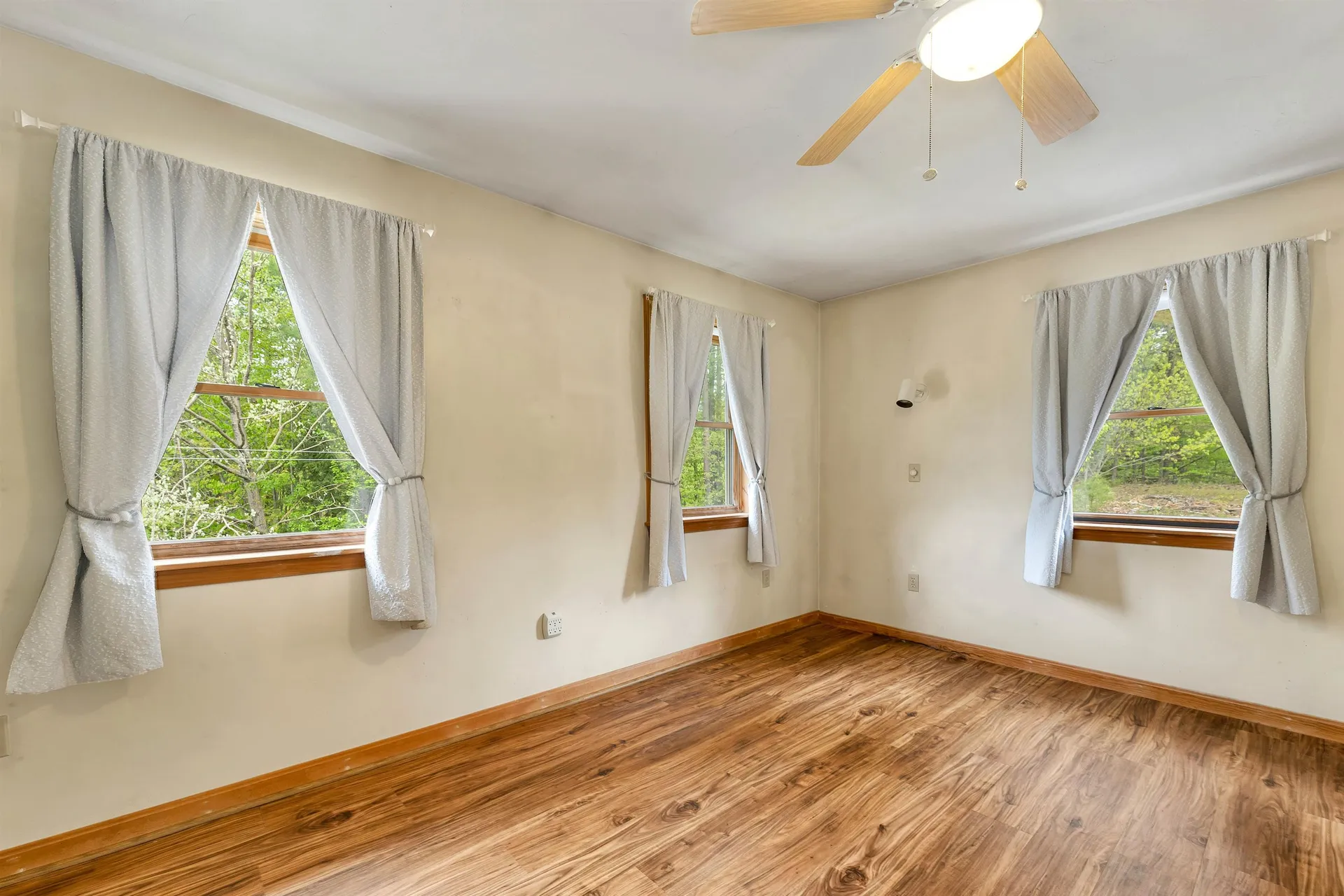 1 Friar Tuck Way Wolfeboro NH 03894