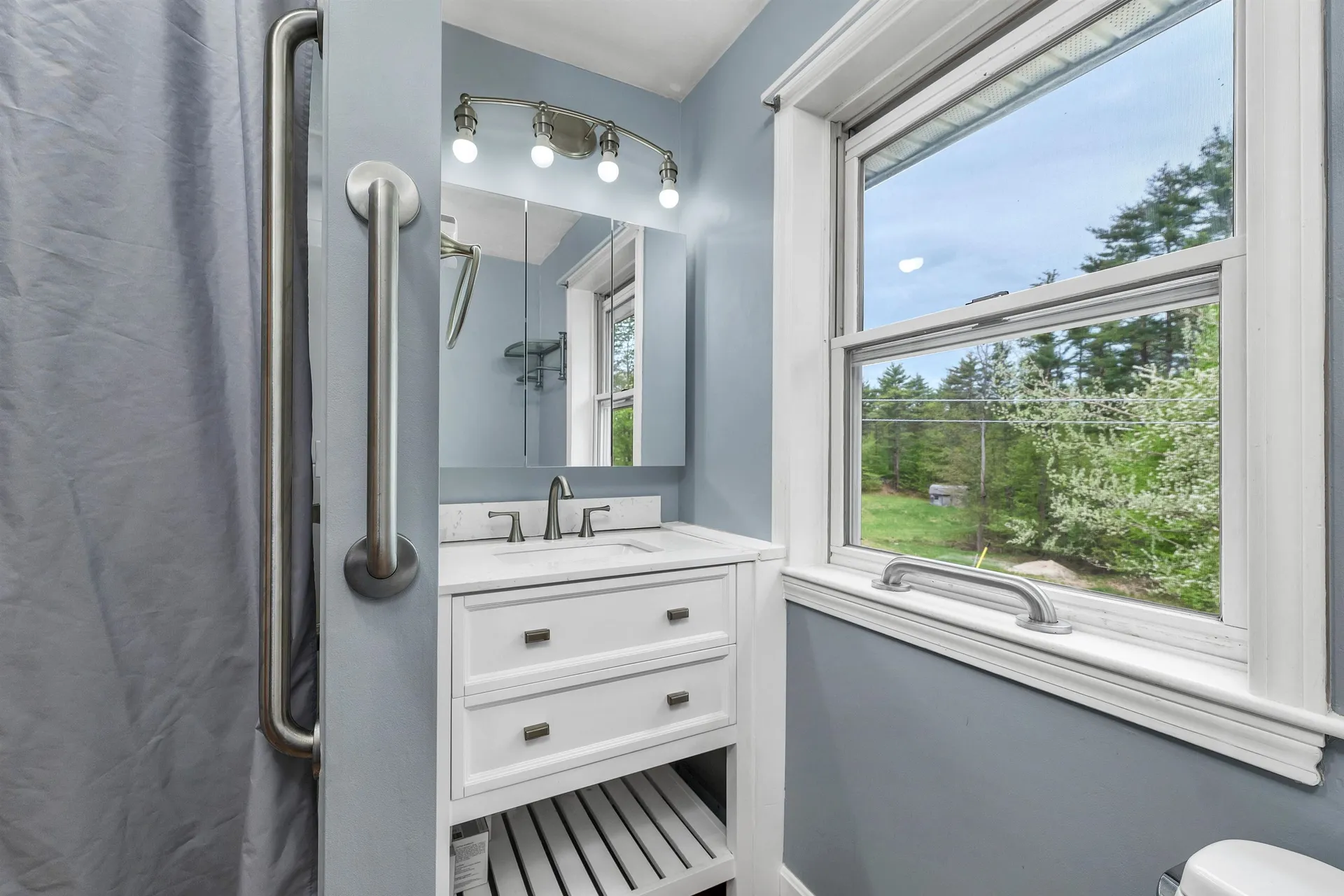 1 Friar Tuck Way Wolfeboro NH 03894