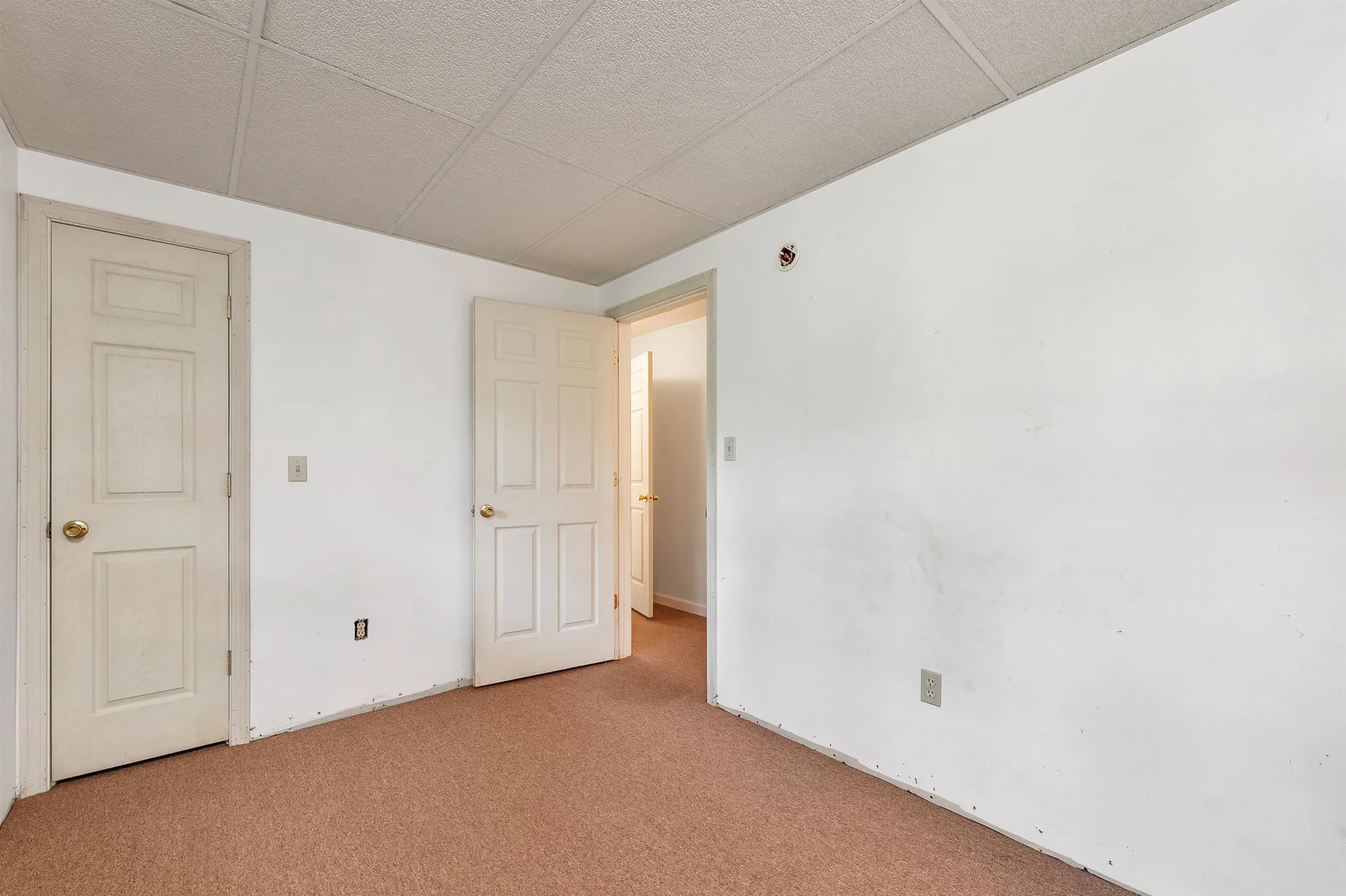 1 Friar Tuck Way Wolfeboro NH 03894