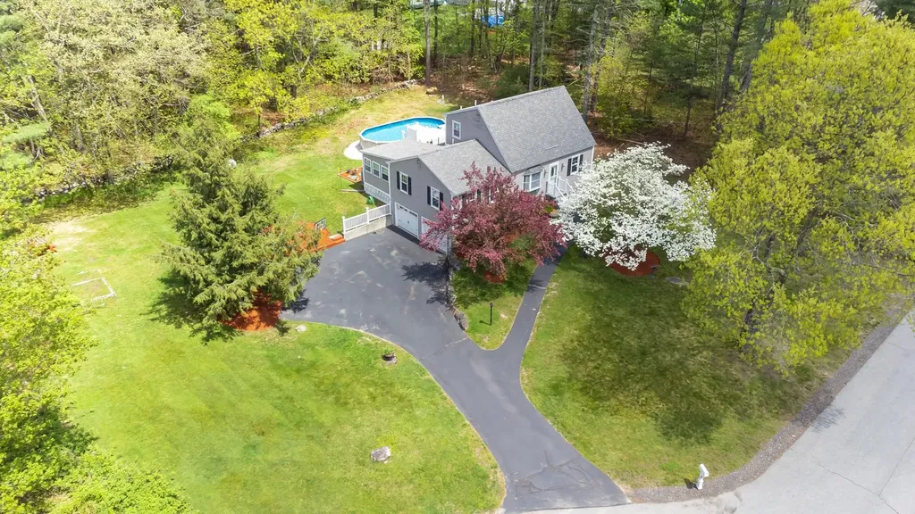 16 Cindy Avenue Salem NH 03079