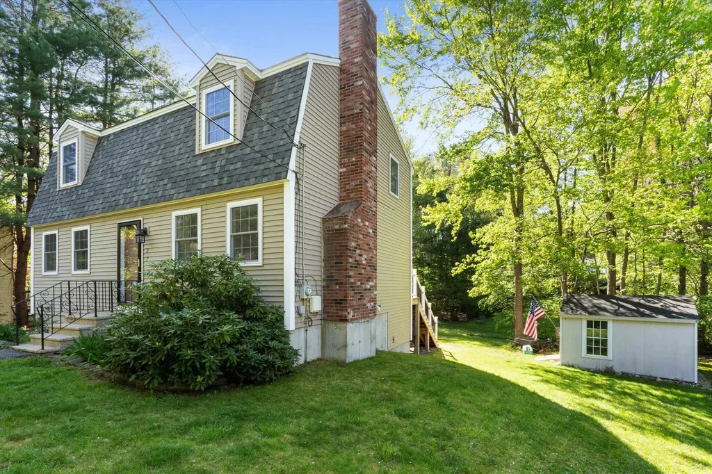 237 Harris Road Nashua NH 03062