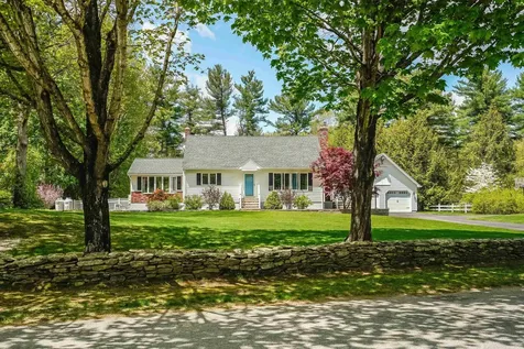 16 Richman Road Hudson NH 03051