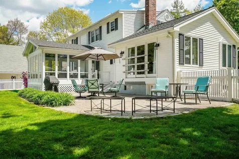 16 Richman Road Hudson NH 03051
