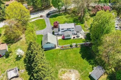 16 Richman Road Hudson NH 03051