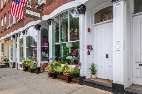 21 Central Street Woodstock VT 05091