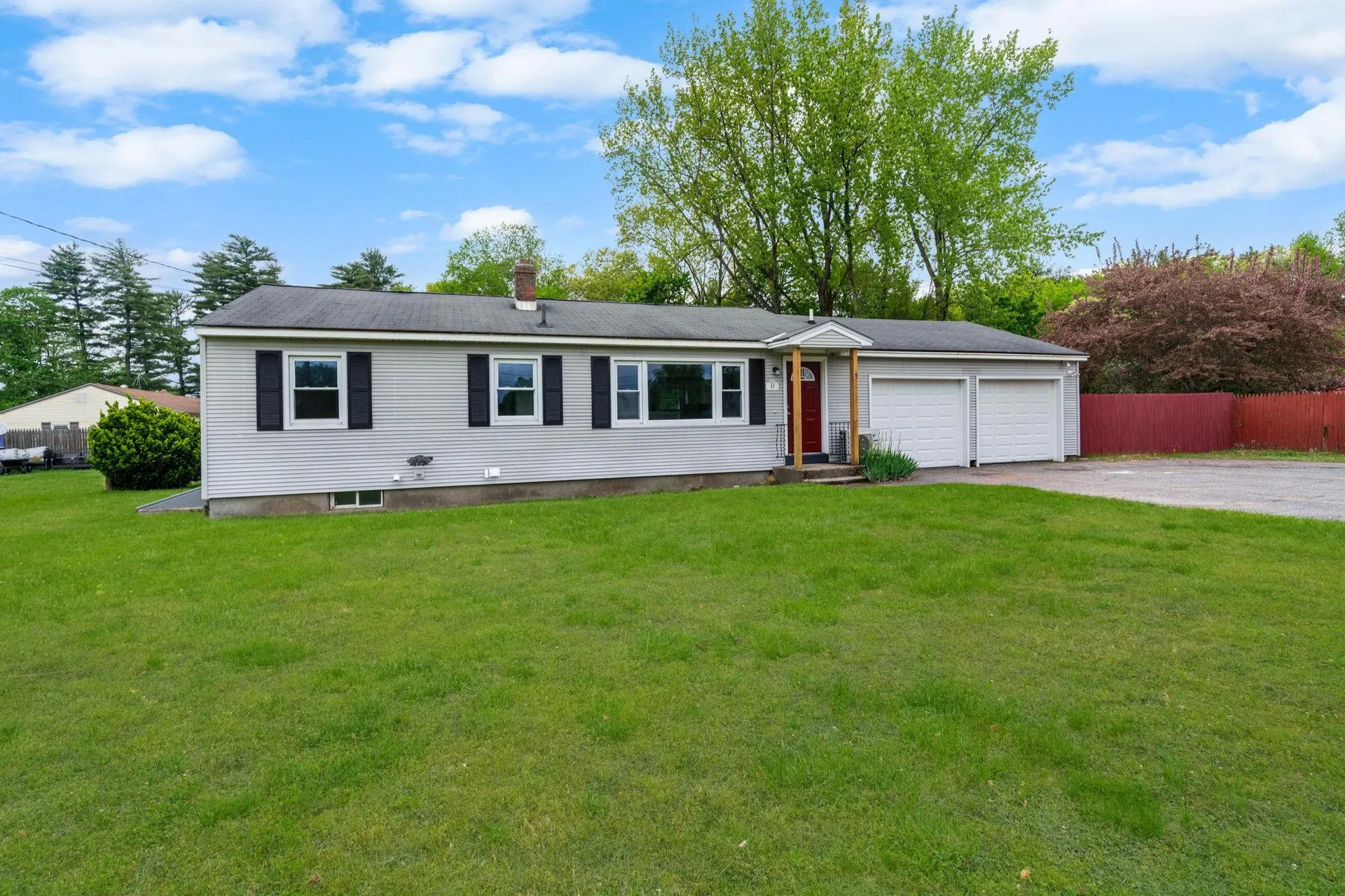 17 Taylor Heights Hinsdale NH 03451