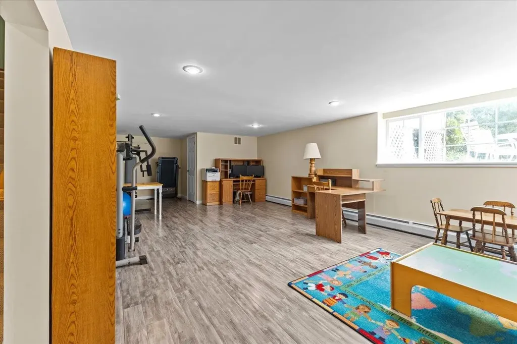 11 Cardinal Lane Essex VT 05452