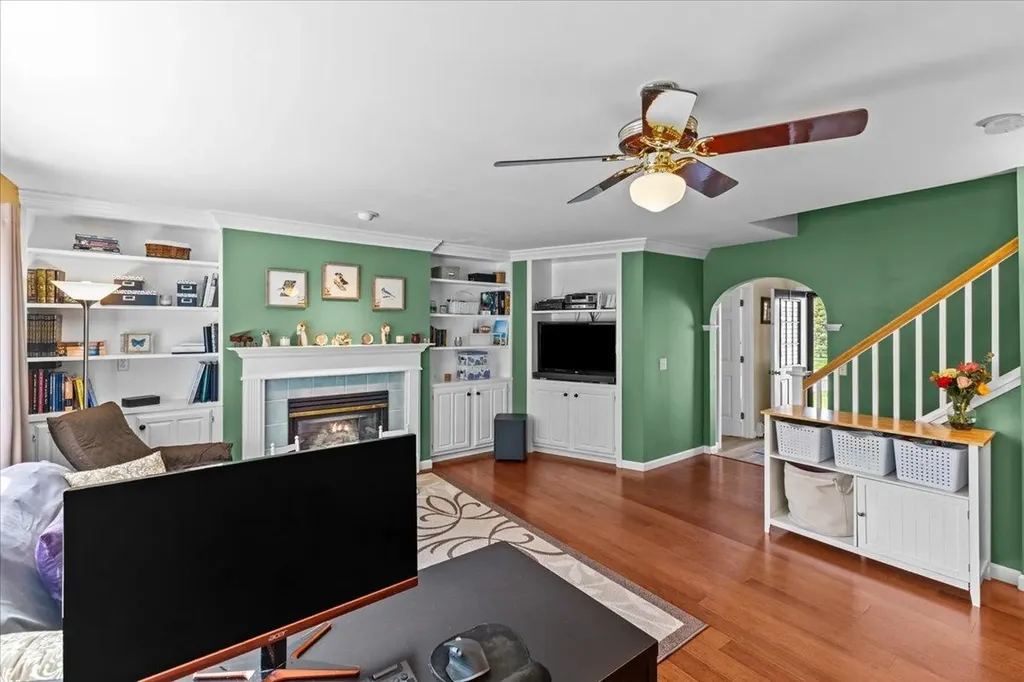 11 Cardinal Lane Essex VT 05452