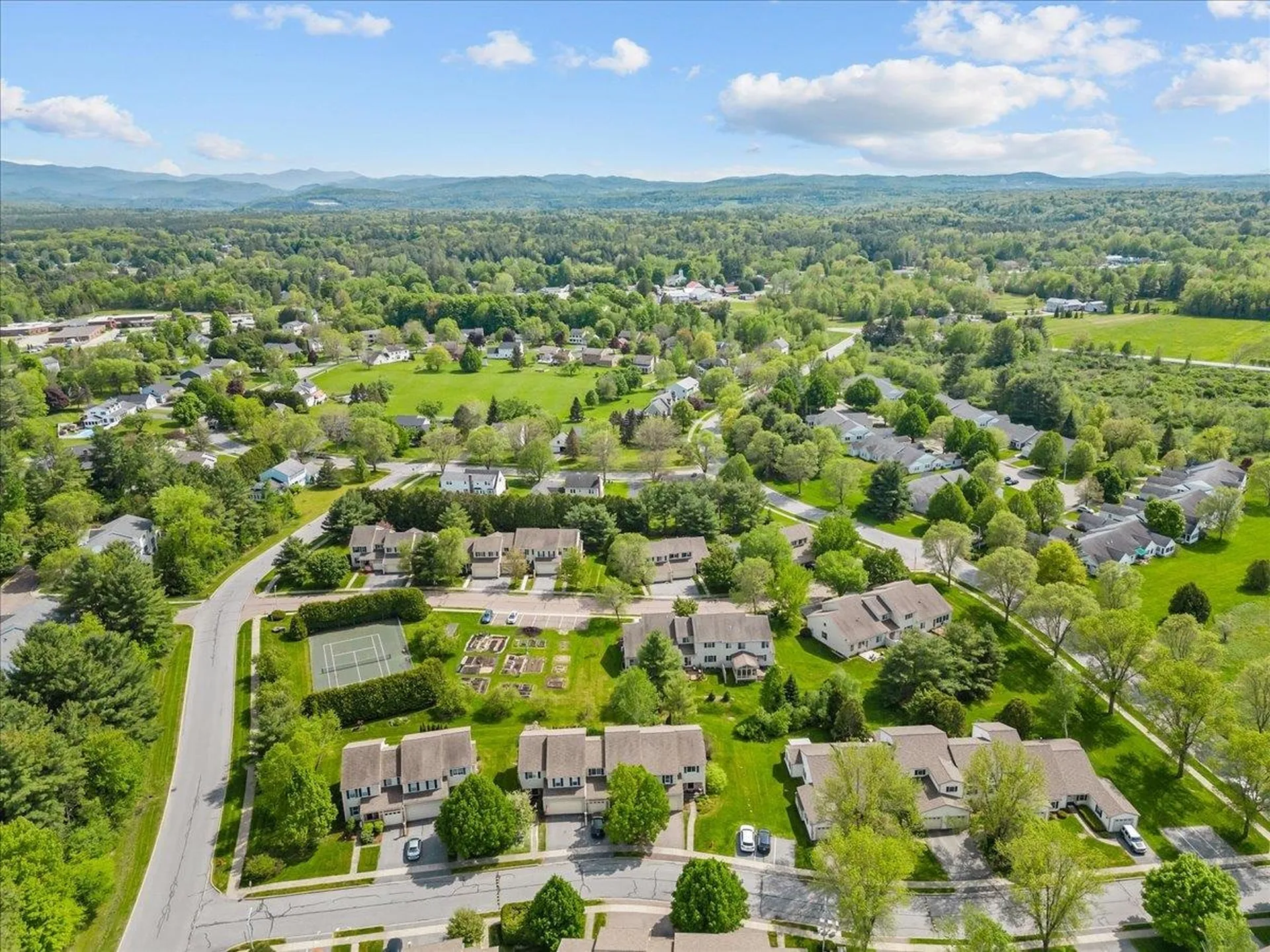 11 Cardinal Lane Essex VT 05452