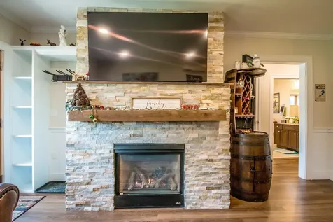 235 Skimobile Road Conway NH 03860