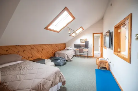 22b Suntec Loop Dover VT 05356