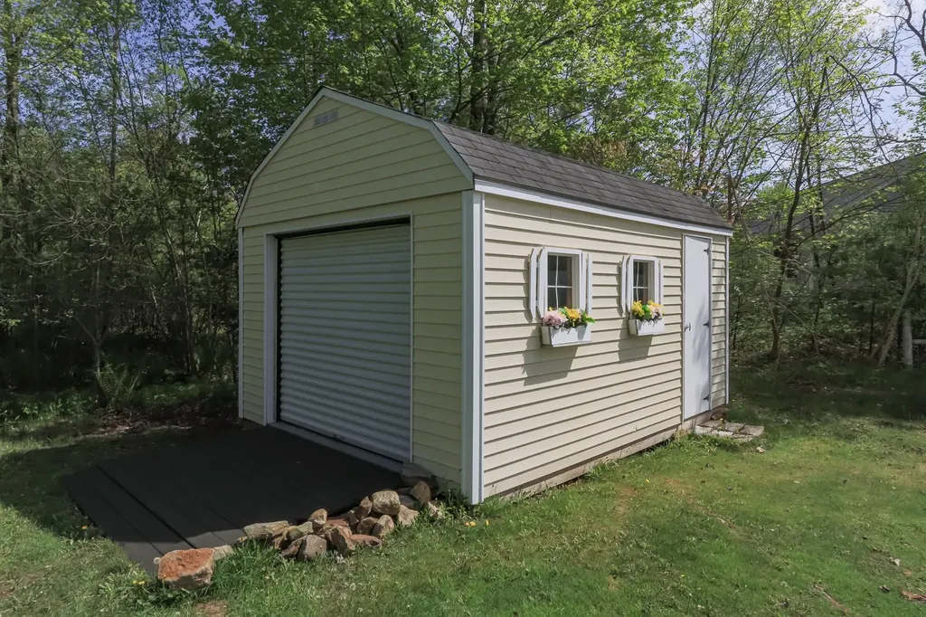 10 Fiddlehead Lane Rochester NH 03867