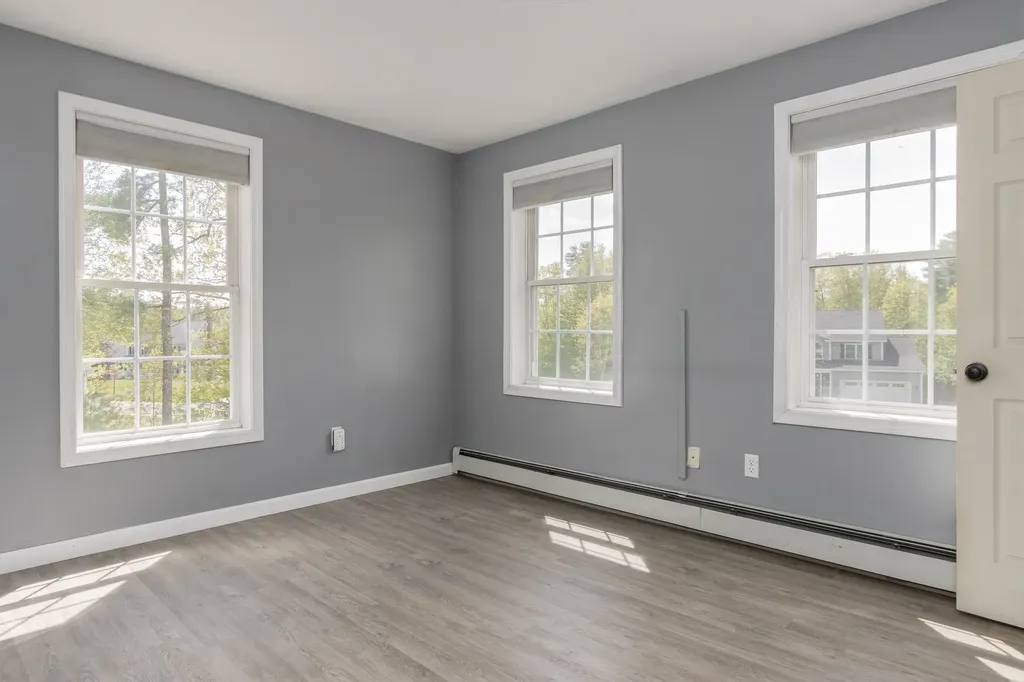 10 Fiddlehead Lane Rochester NH 03867