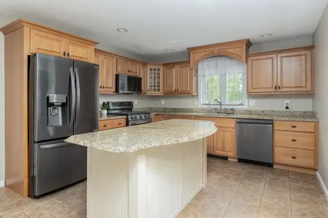 10 Fiddlehead Lane Rochester NH 03867