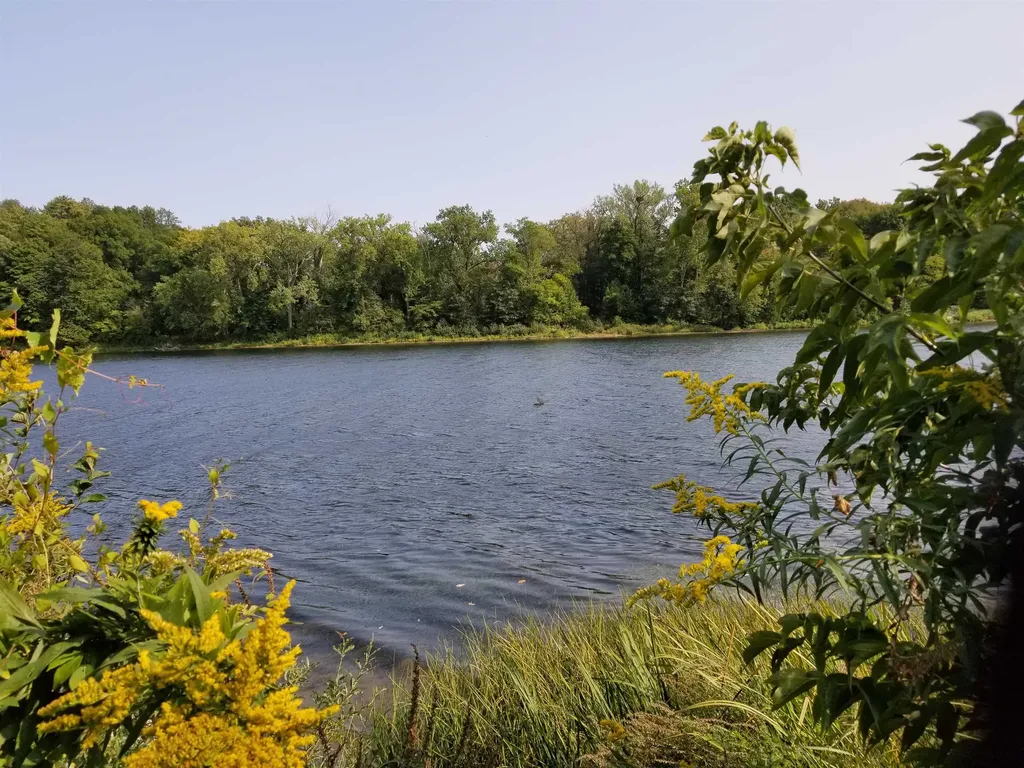 Connecticut River Road Springfield VT 05156