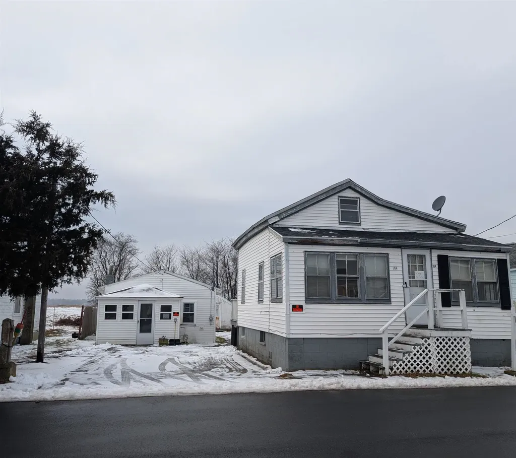 104 Cable Avenue Salisbury MA 01952
