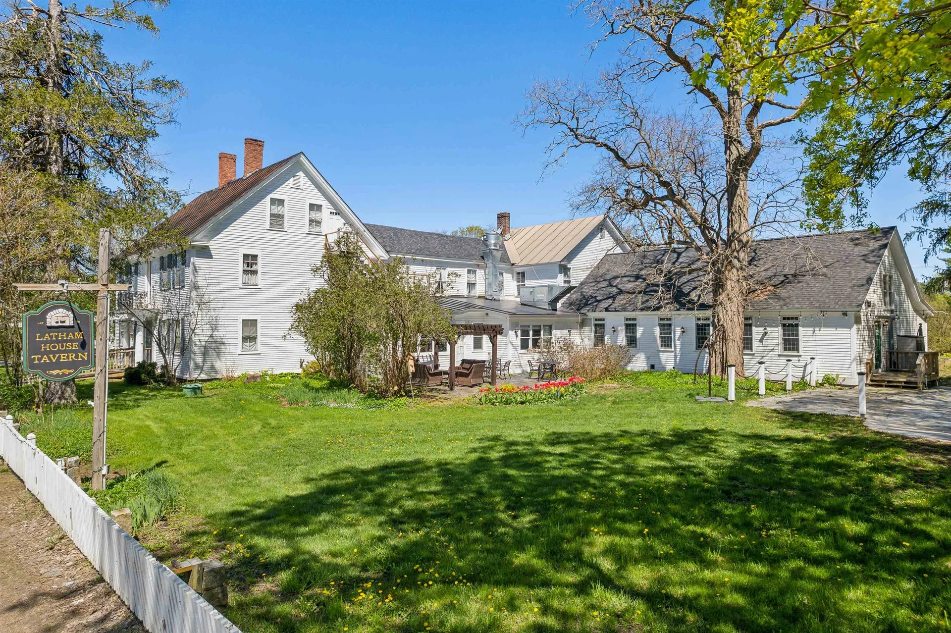 9 Main Street Lyme NH 03768