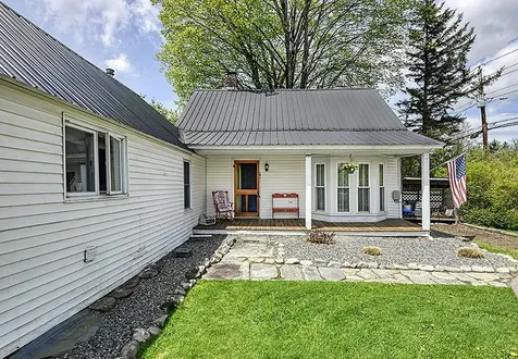 401 North Street Chester VT 05143
