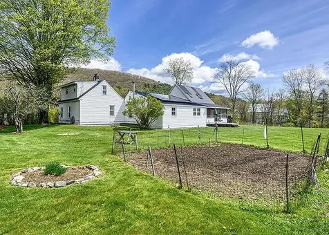 401 North Street Chester VT 05143