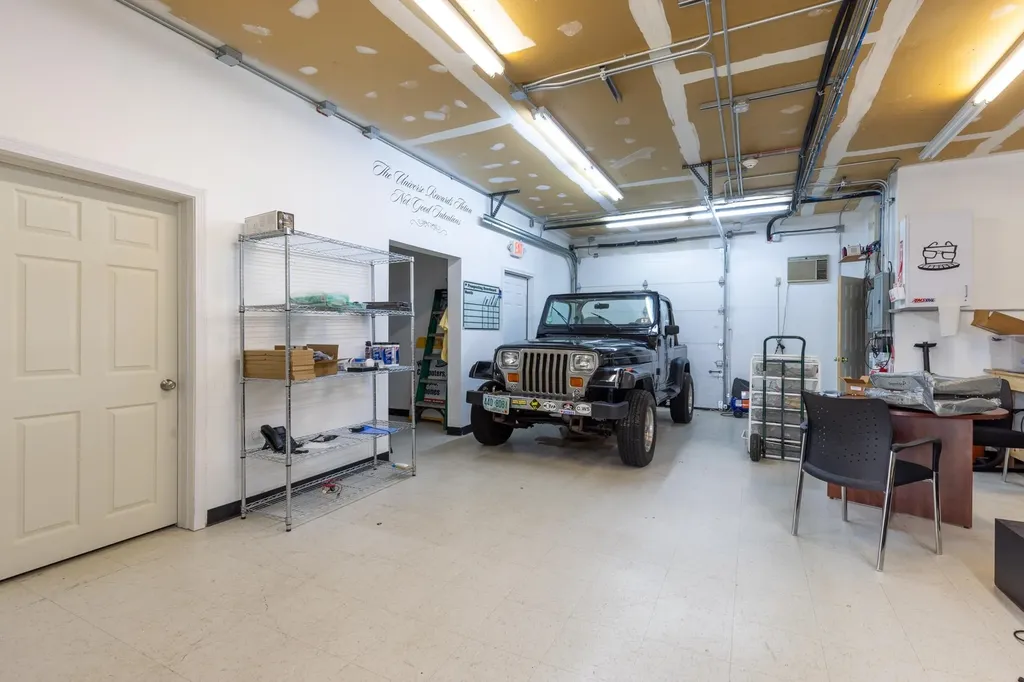 11 Tracy Lane Hudson NH 03051