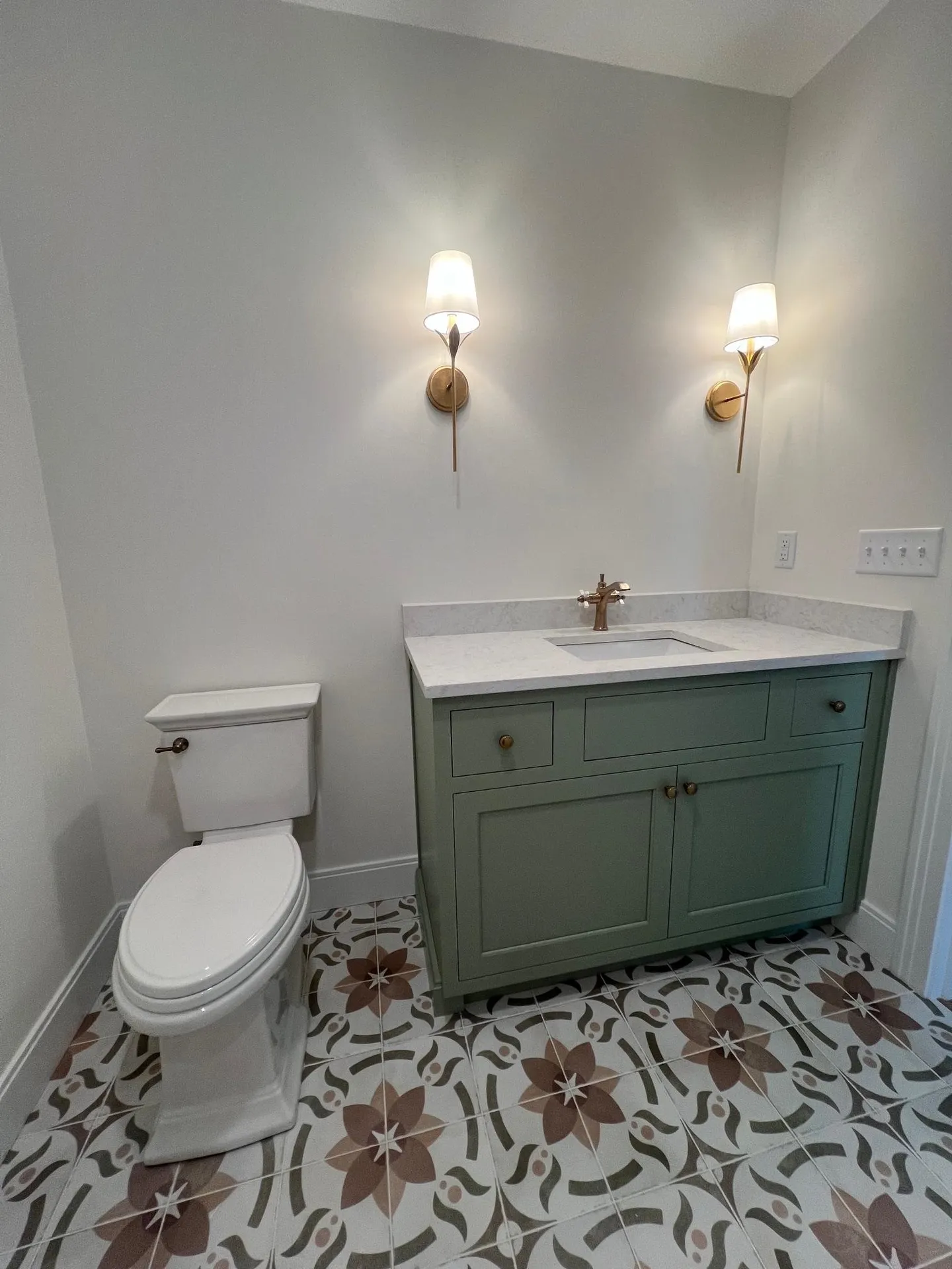 251 Sage Lane Portsmouth NH 03801