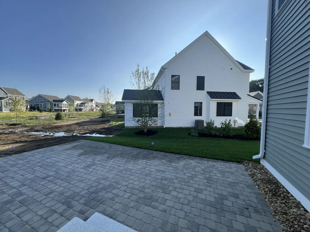 195 Sage Lane Portsmouth NH 03801