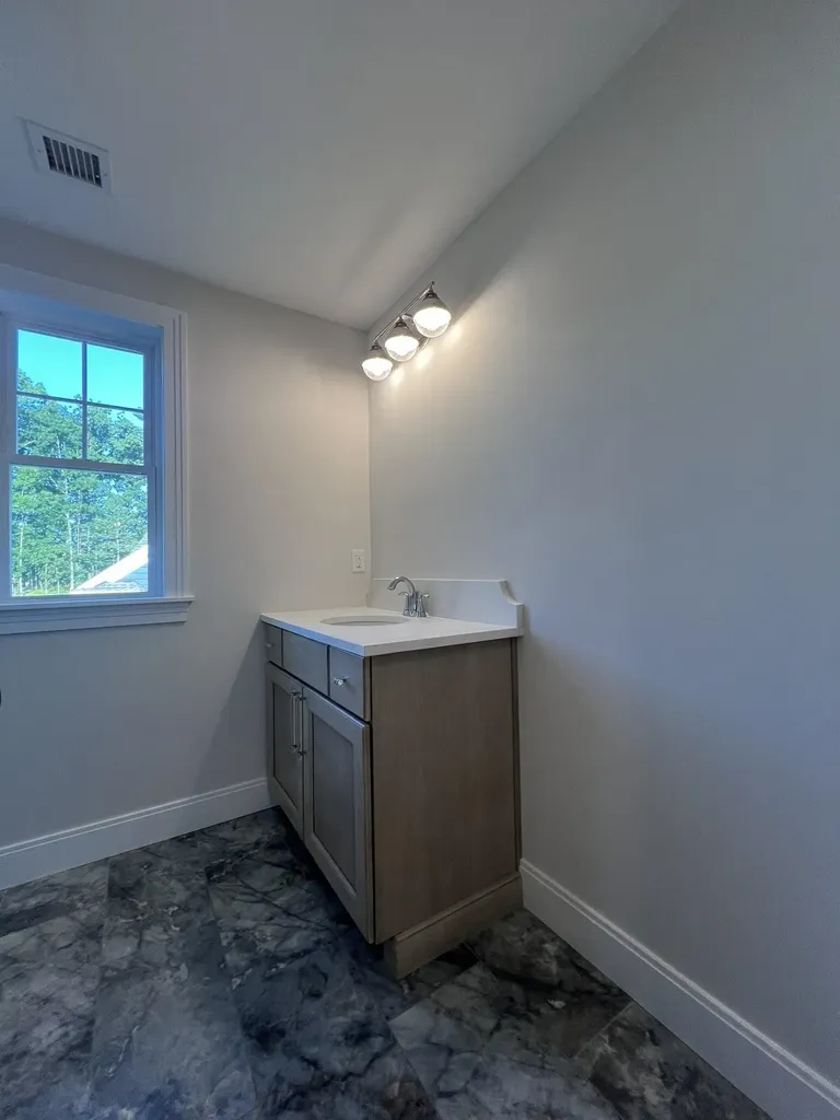 195 Sage Lane Portsmouth NH 03801