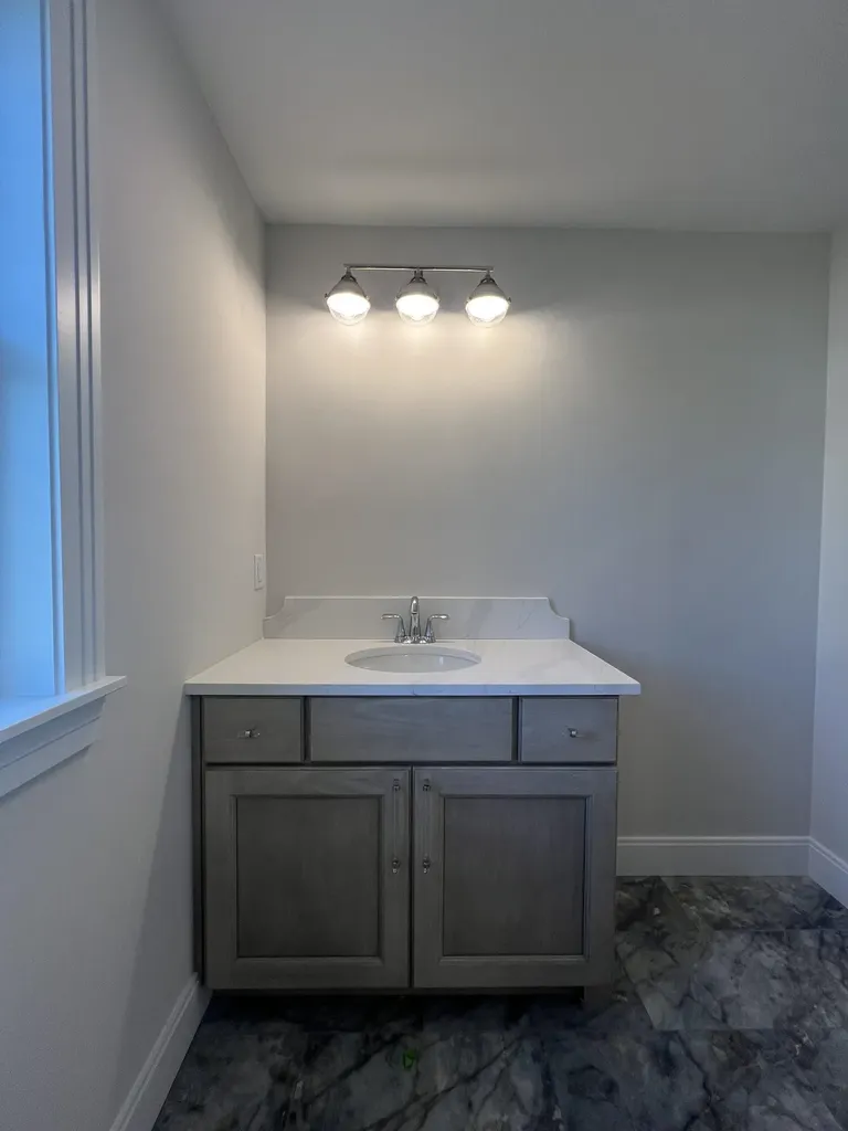 195 Sage Lane Portsmouth NH 03801