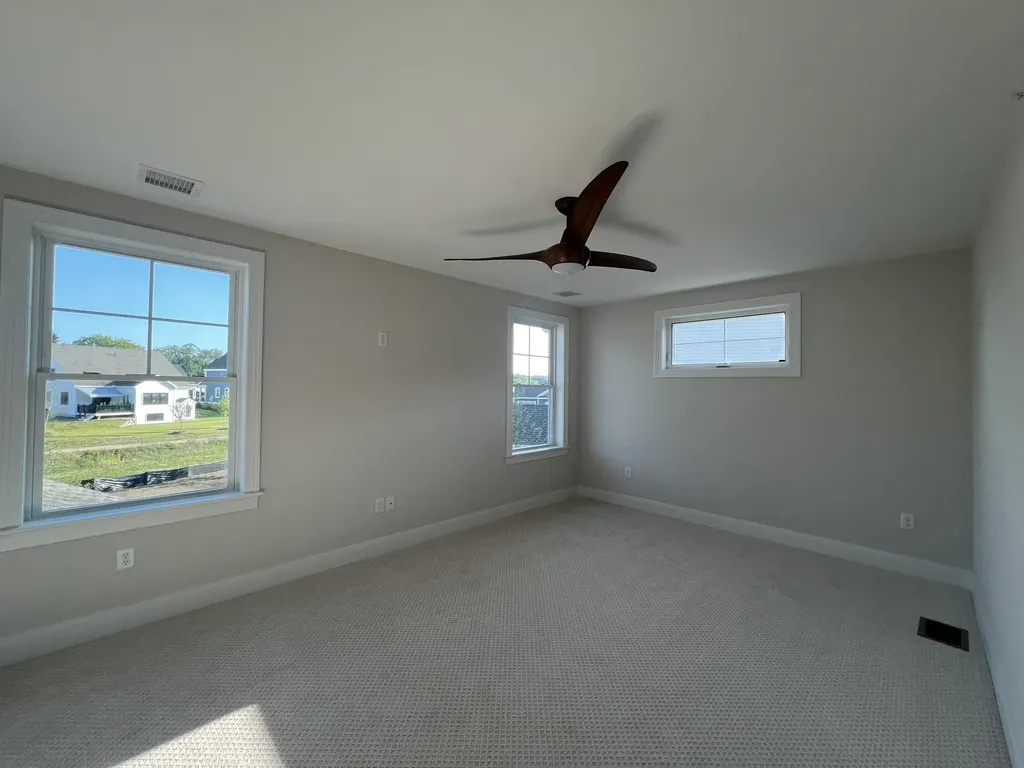 195 Sage Lane Portsmouth NH 03801