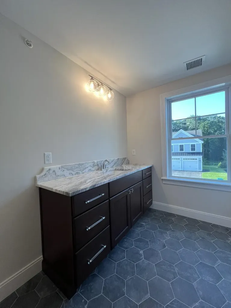 195 Sage Lane Portsmouth NH 03801