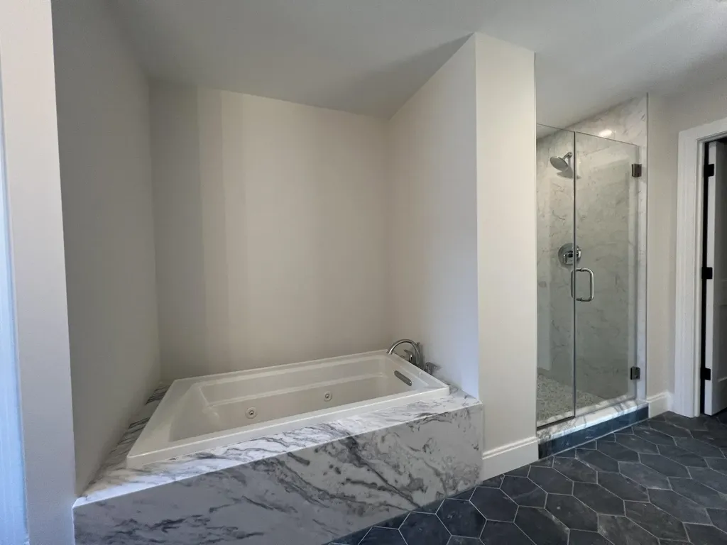 195 Sage Lane Portsmouth NH 03801