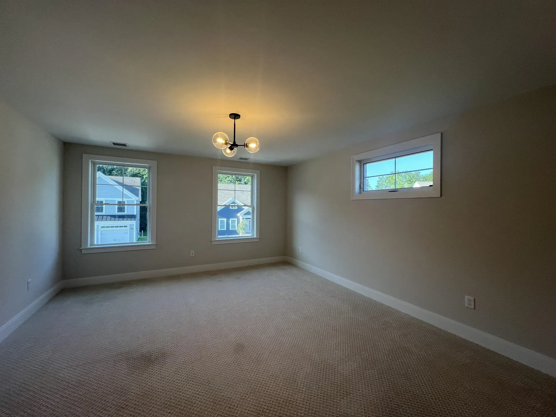 195 Sage Lane Portsmouth NH 03801