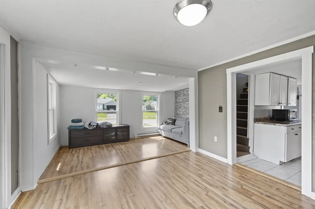 20 Massachusetts Avenue Laconia NH 03246