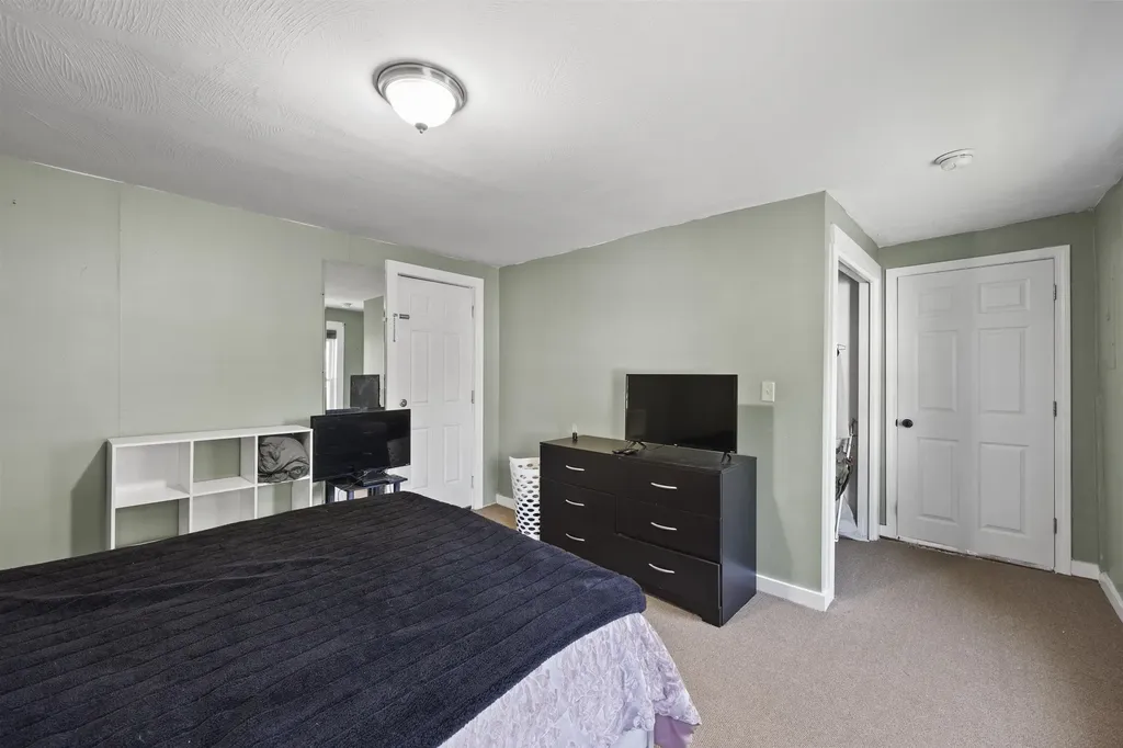 20 Massachusetts Avenue Laconia NH 03246