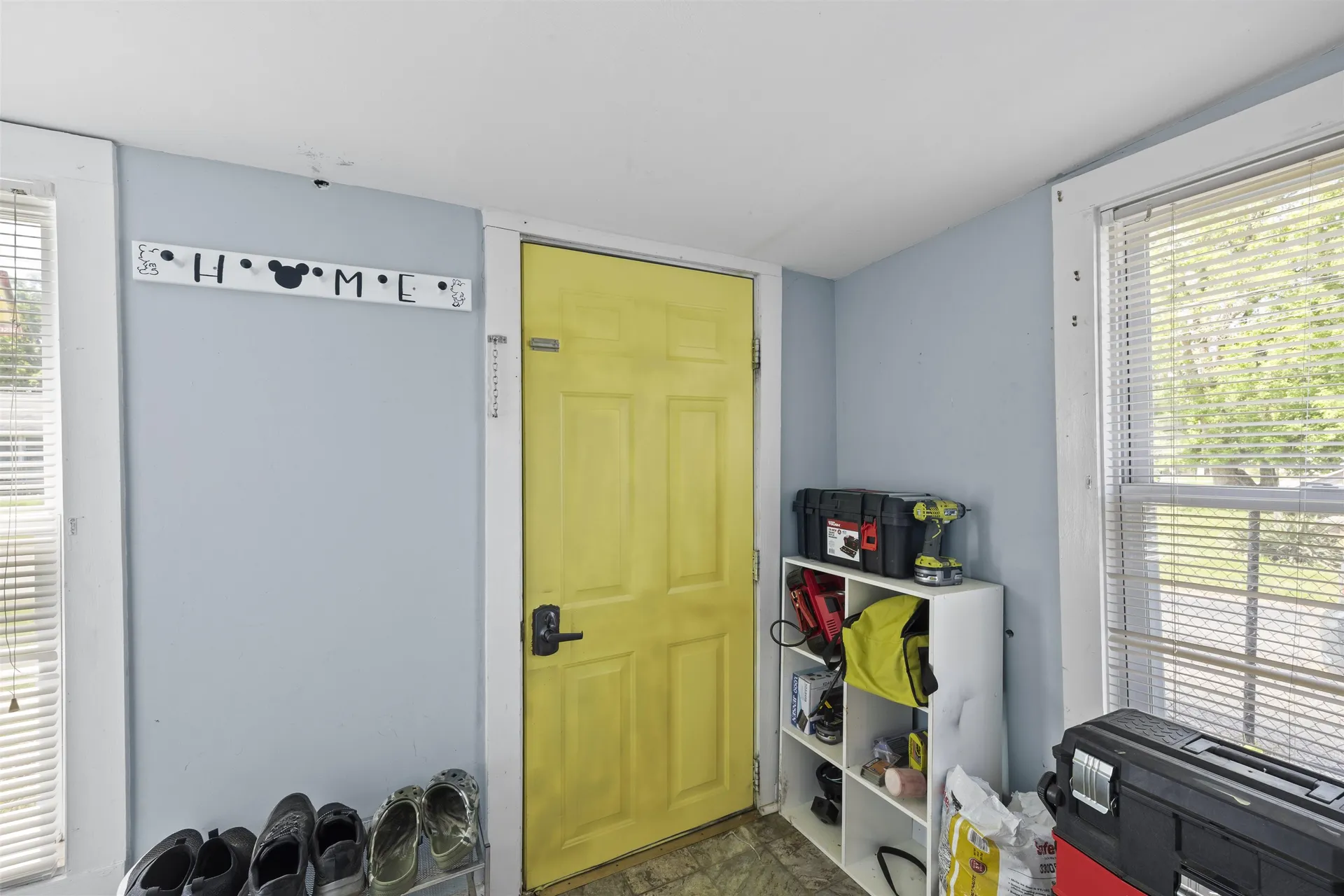 20 Massachusetts Avenue Laconia NH 03246