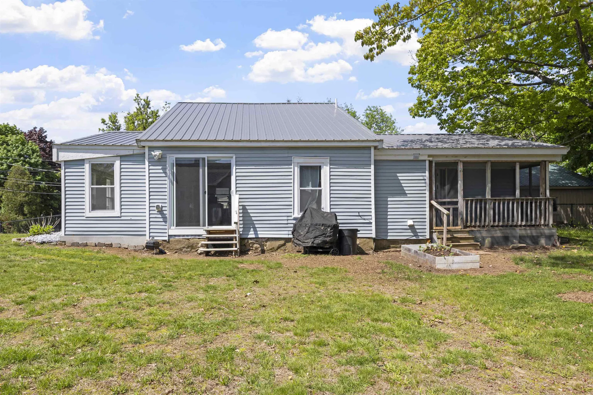 20 Massachusetts Avenue Laconia NH 03246