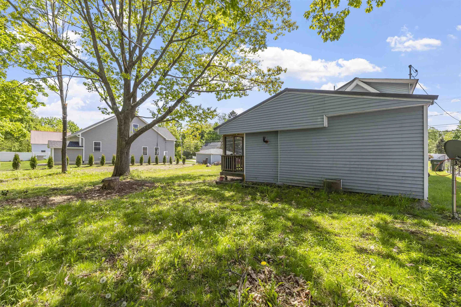 20 Massachusetts Avenue Laconia NH 03246
