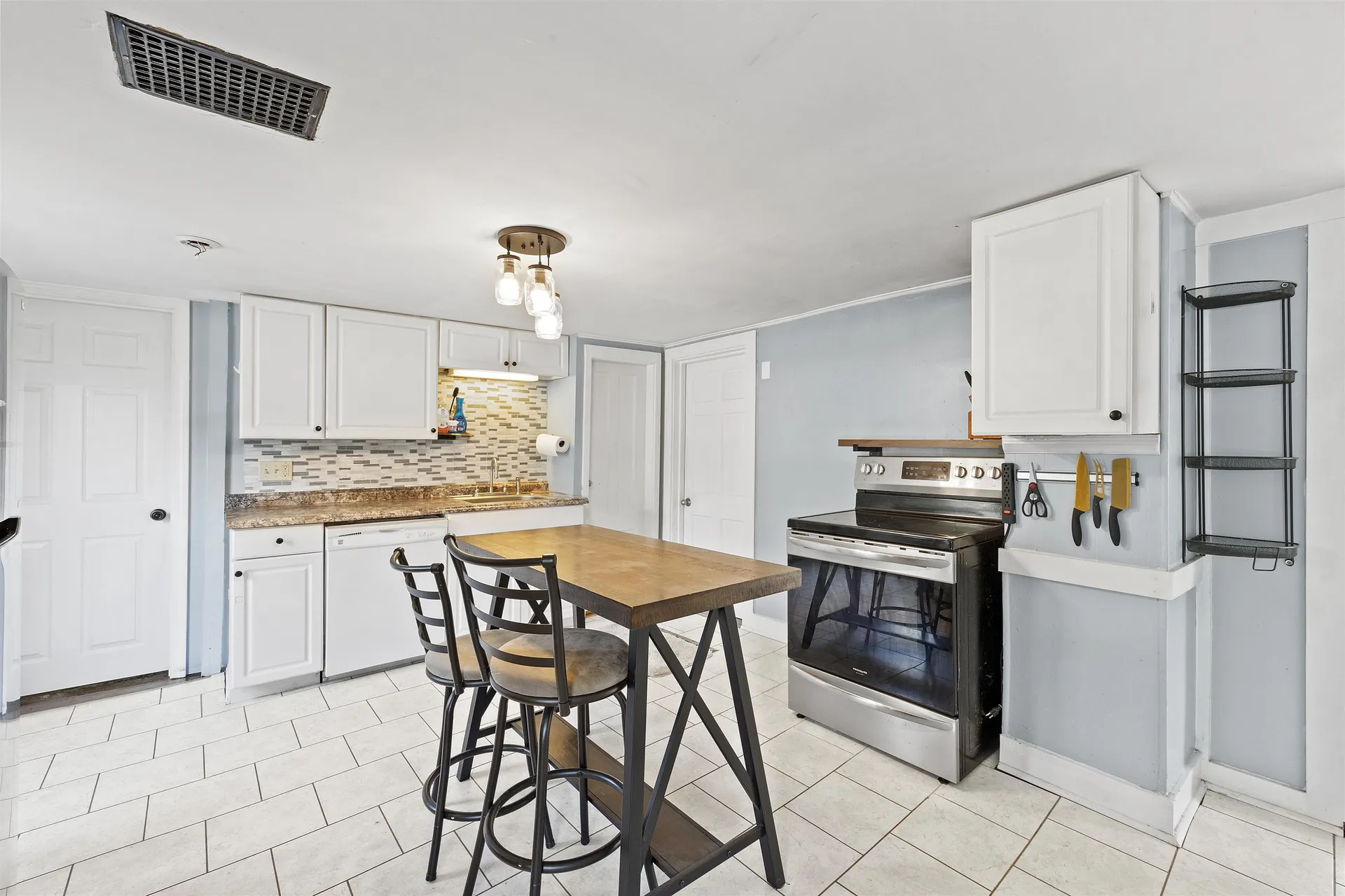 20 Massachusetts Avenue Laconia NH 03246