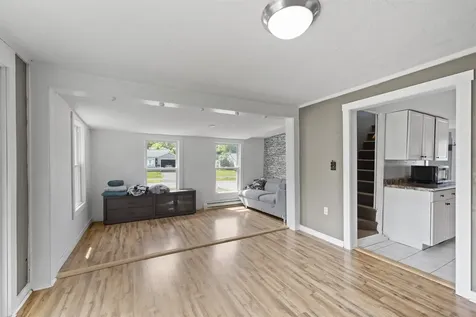 20 Massachusetts Avenue Laconia NH 03246