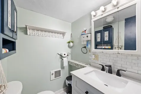 20 Massachusetts Avenue Laconia NH 03246