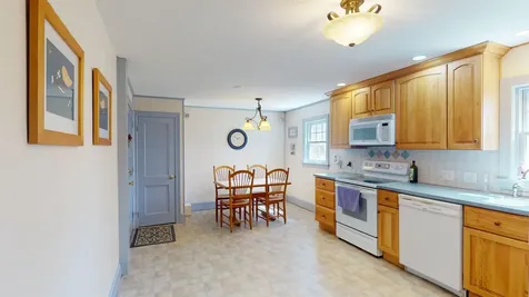 435 Blodget Street Manchester NH 03104