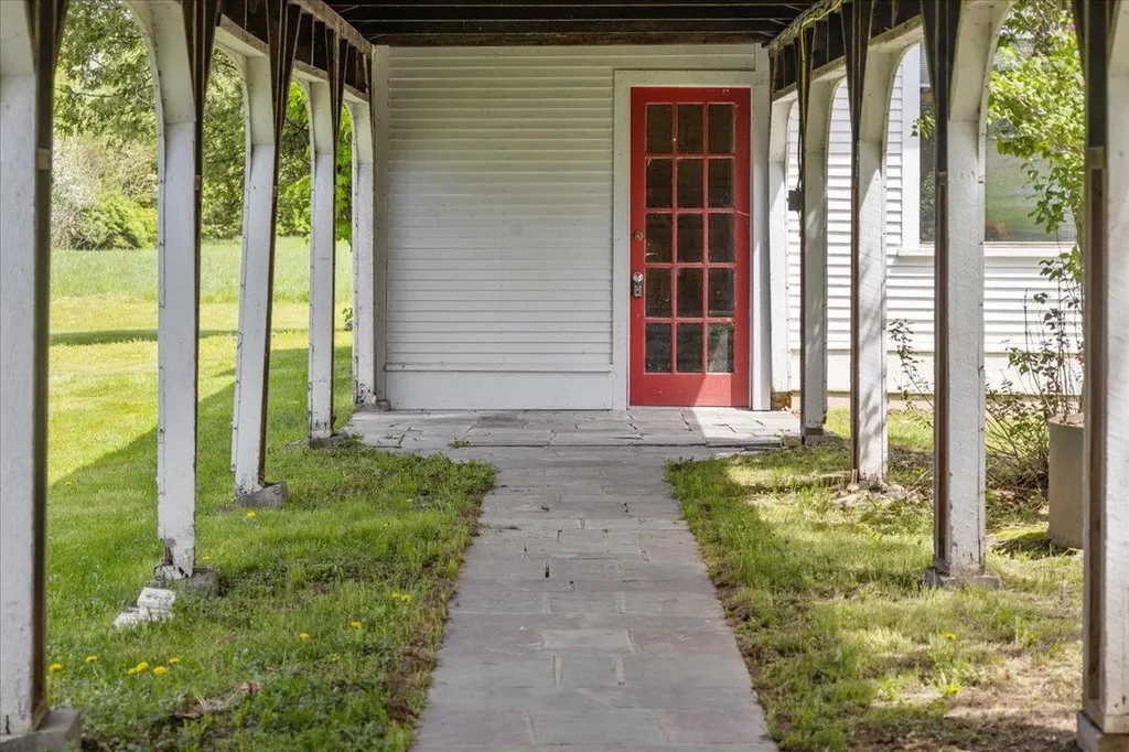 44 Stagecoach Road Morristown VT 05661